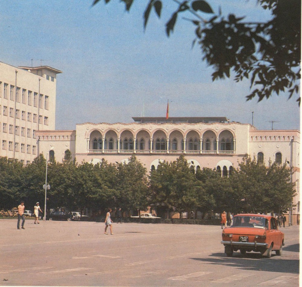 город грозный 1990. грозный старые фото. грозный проспект орджоникидзе. проспект ленина в грозном до войны. г грозный до войны.